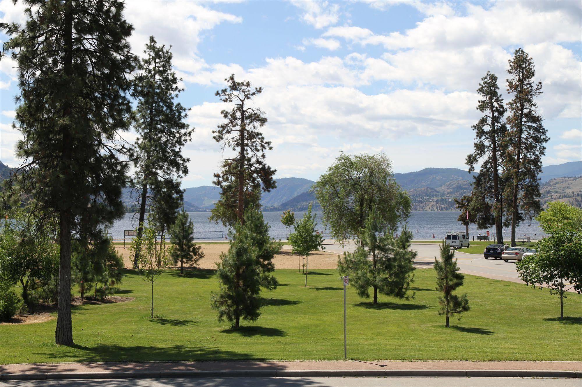 Waterfront Inn Penticton Ngoại thất bức ảnh